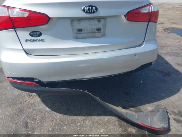 KNAFK4A68G5611791 KIA FORTE LX