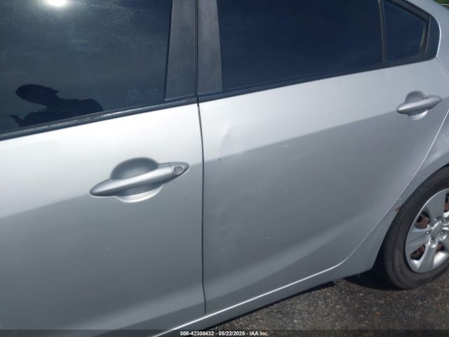 KNAFK4A68G5611791 KIA FORTE LX