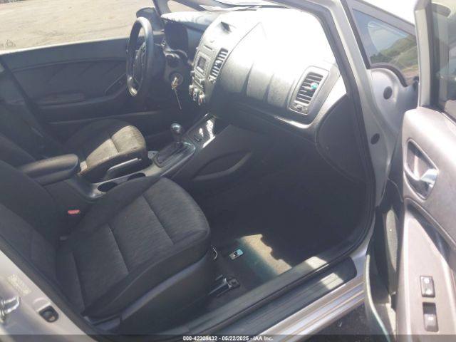 KNAFK4A68G5611791 KIA FORTE LX
