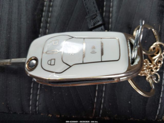 3FA6P0HD6GR401615 Ford FUSION SE