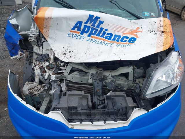 3N6CM0KNXFK723332 Nissan 2015
