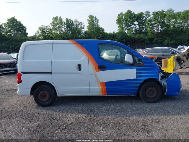 3N6CM0KNXFK723332 Nissan 2015