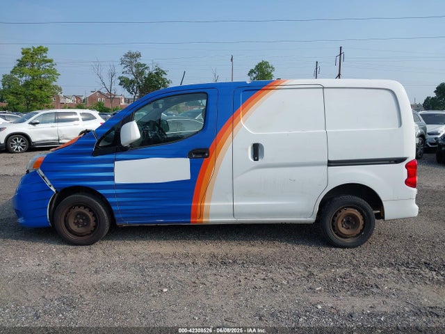 3N6CM0KNXFK723332 Nissan 2015