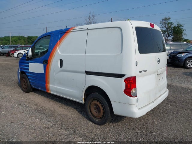 3N6CM0KNXFK723332 Nissan 2015
