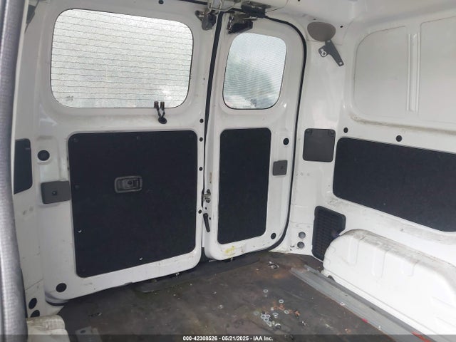 3N6CM0KNXFK723332 Nissan 2015