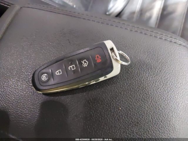 1FADP5FU4HL101384 Ford C-max Energi Titanium