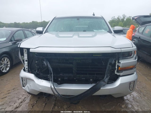 1GCVKREC5JZ187496 Chevrolet Silverado 1500 2lt