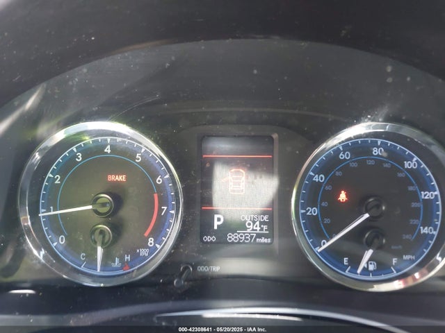 5YFBURHE3HP721433 Toyota COROLLA LE