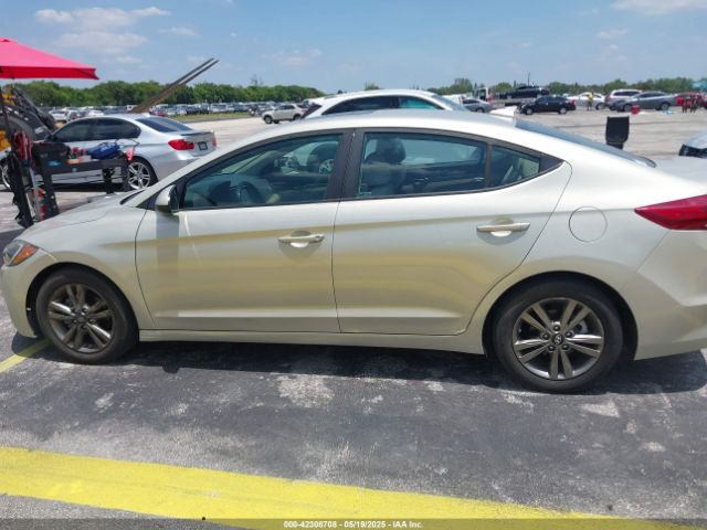 5NPD84LF2JH305697 Hyundai Elantra Value Edition