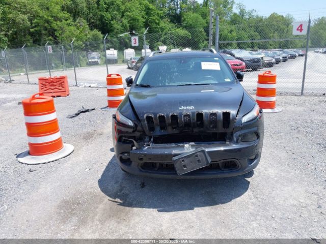 1C4PJMCB0EW172484 Jeep Cherokee Latitude