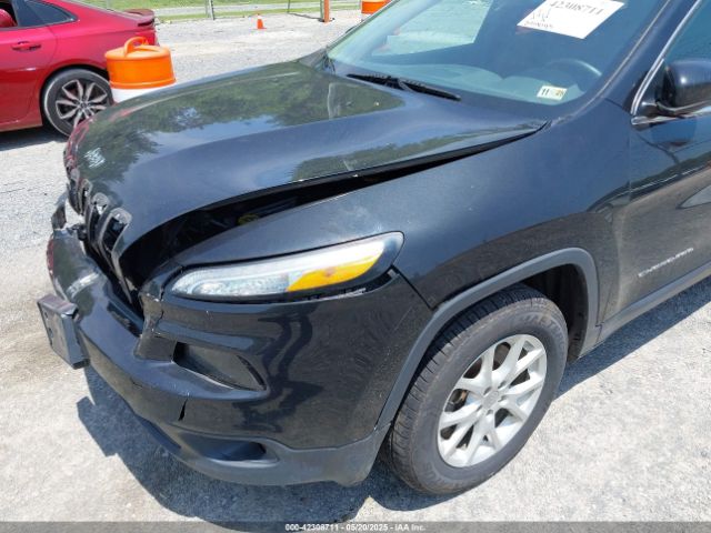 1C4PJMCB0EW172484 Jeep Cherokee Latitude