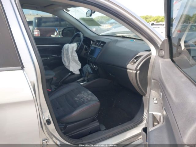2018 MITSUBISHI OUTLANDER SPORT JA4AP3AW7JU002904 Photo 4