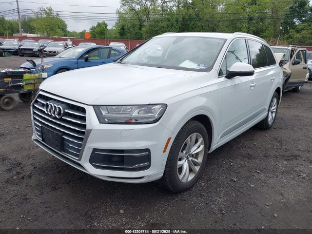 2019 AUDI Q7 WA1LAAF78KD008289 Photo 1