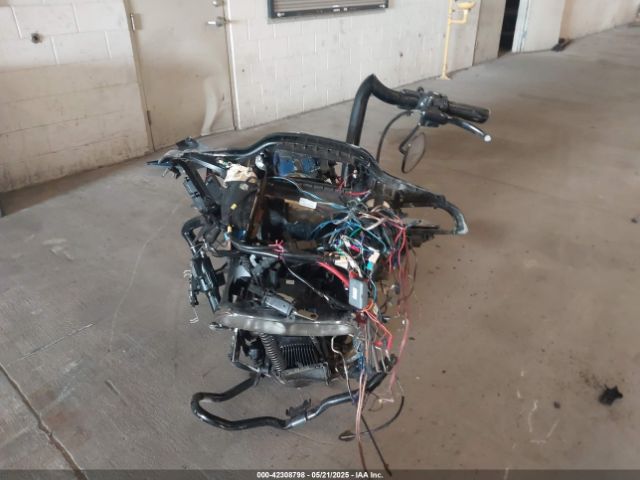 2022 HARLEY-DAVIDSON FLTRXS 1HD1KTP19NB635307 Photo 4