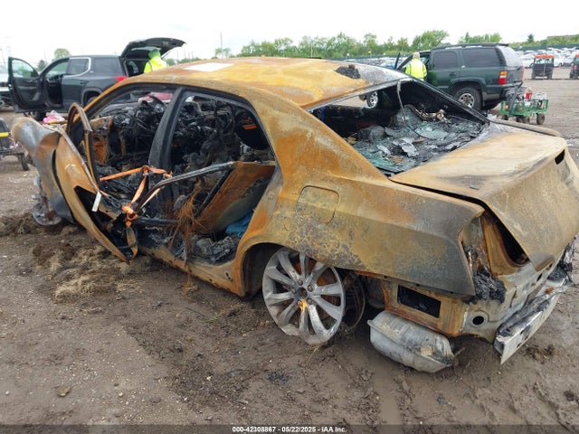 2C3CCARG0KH723098 Chrysler 300