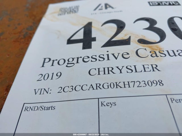 2C3CCARG0KH723098 Chrysler 300