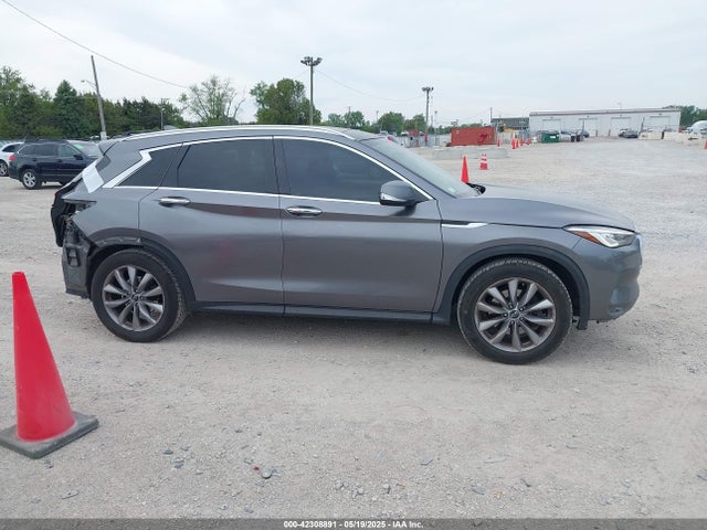 3PCAJ5M19KF135211 Infiniti 2019