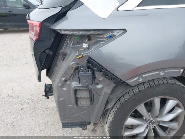 3PCAJ5M19KF135211 Infiniti 2019