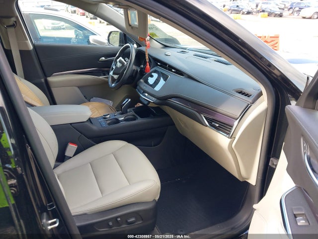 2022 CADILLAC XT4 1GYAZAR48NF162799 Photo 4
