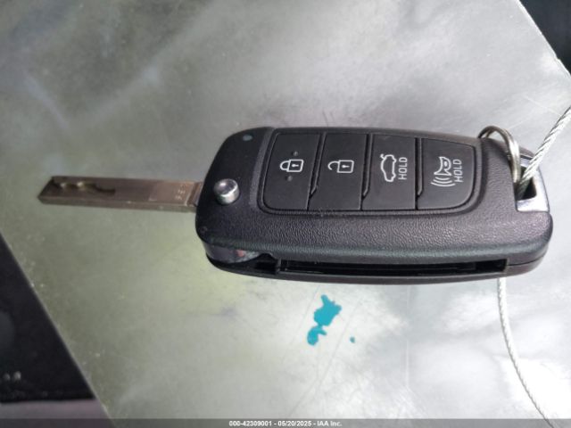 KMHLL4DGXSU858618 Hyundai ELANTRA SE