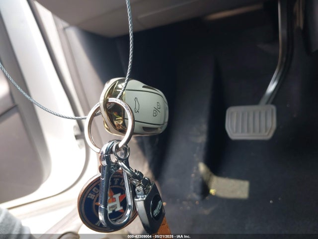 2021 TESLA MODEL Y 5YJYGDEE5MF124010 Photo 10