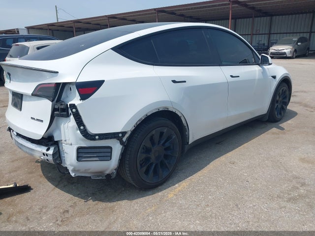 2021 TESLA MODEL Y 5YJYGDEE5MF124010 Photo 3