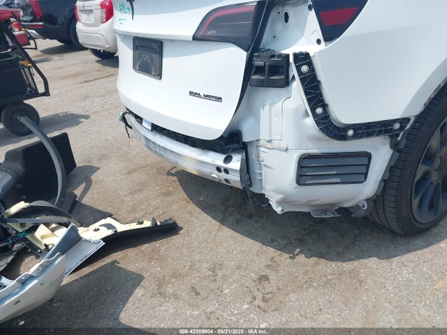 2021 TESLA MODEL Y 5YJYGDEE5MF124010 Photo 5