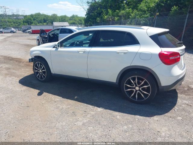 WDCTG4EBXFJ185262 Mercedes-Benz GLA 250
