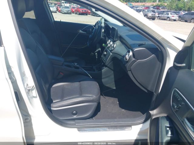 WDCTG4EBXFJ185262 Mercedes-Benz GLA 250