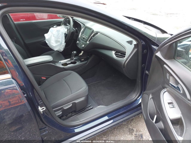 1G1ZE5ST8HF131790 Chevrolet MALIBU 1LT