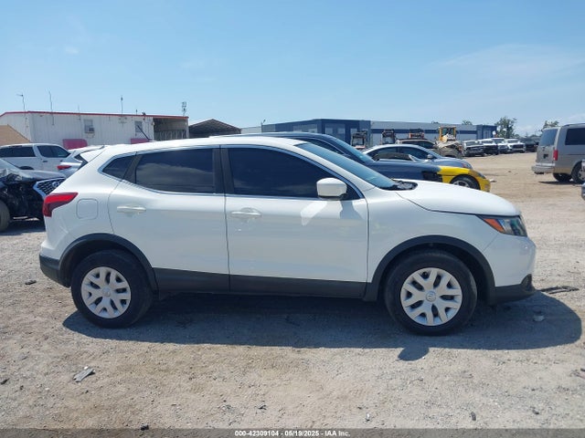 JN1BJ1CR6KW330198 Nissan Rogue Sport S