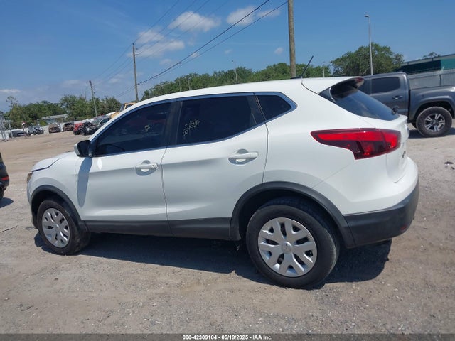 JN1BJ1CR6KW330198 Nissan Rogue Sport S