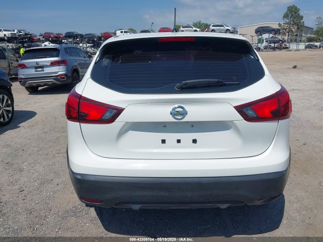 JN1BJ1CR6KW330198 Nissan Rogue Sport S