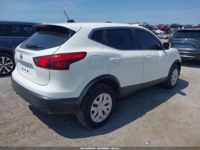 JN1BJ1CR6KW330198 Nissan Rogue Sport S