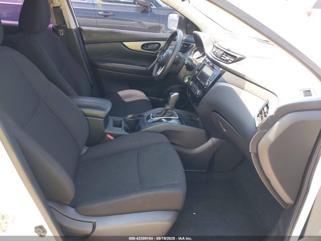 JN1BJ1CR6KW330198 Nissan Rogue Sport S