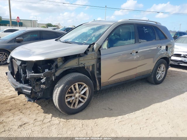 5XYKT3A64FG657620 KIA SORENTO LX