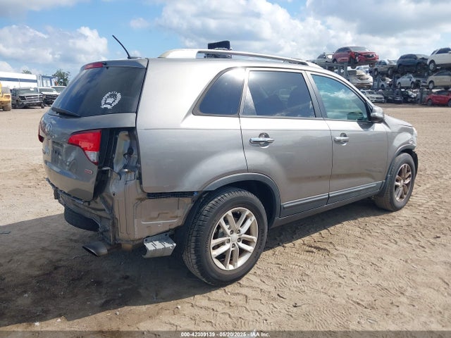 5XYKT3A64FG657620 KIA SORENTO LX