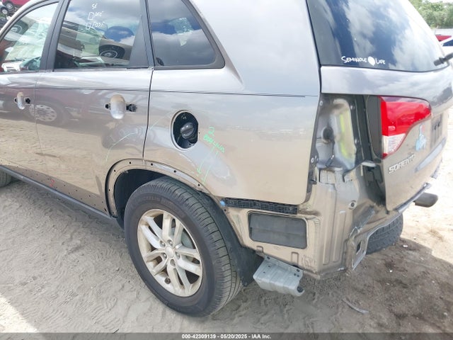 5XYKT3A64FG657620 KIA SORENTO LX