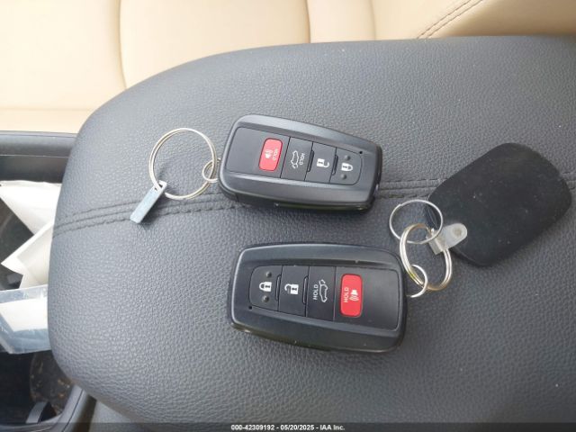 2T3C1RFV9PW288866 Toyota Rav4 Xle Premium