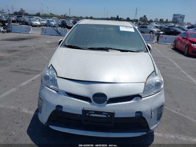 JTDKN3DU5F2002042 Toyota Prius Two