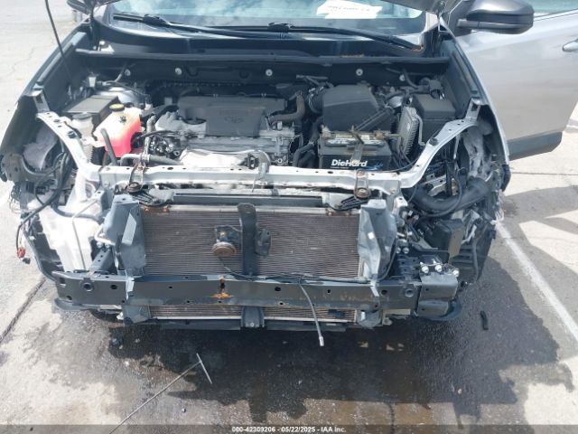 2T3ZFREV4GW263595 Toyota RAV4 LE