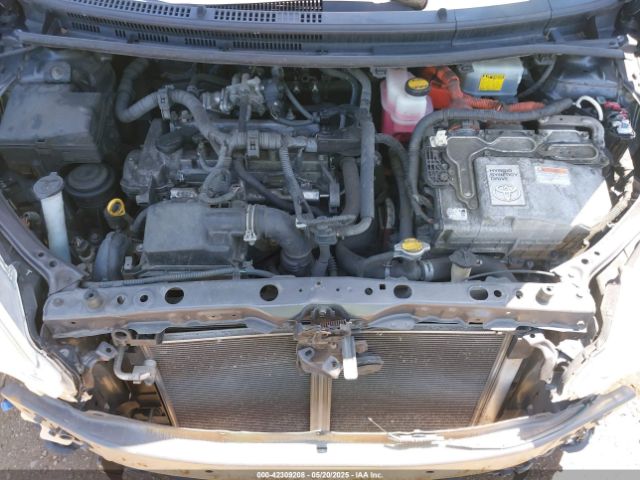 JTDKDTB38E1560971 Toyota Prius C One