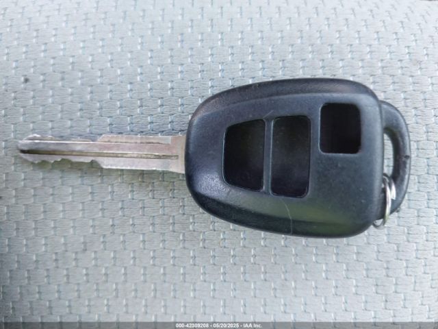 JTDKDTB38E1560971 Toyota Prius C One