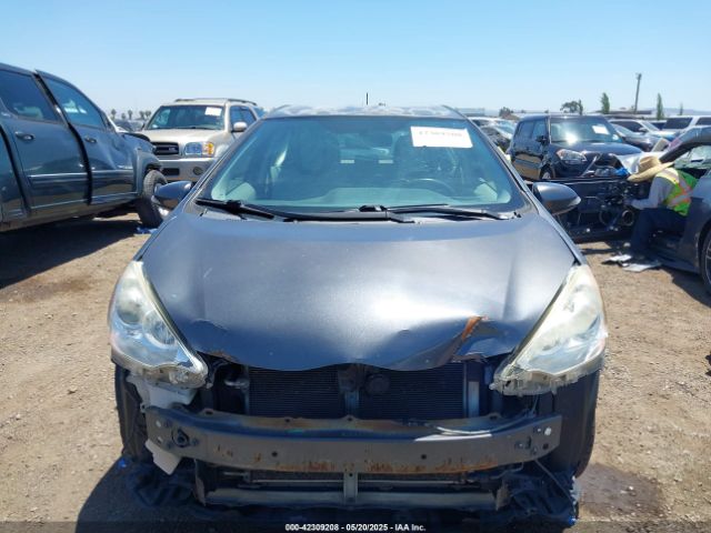 JTDKDTB38E1560971 Toyota Prius C One