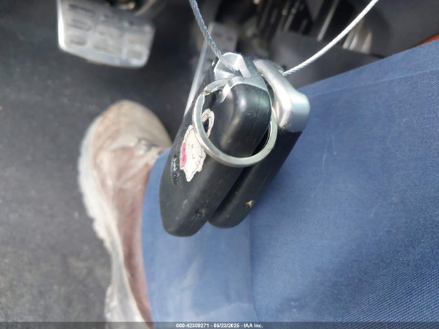 42309271 :رقم المزاد ، KMHTC6AE1GU250010 vin ، 2016 Hyundai Veloster Turbo مزاد بيع