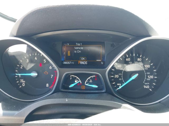 1FMCU0J96KUC34410 Ford Escape Titanium