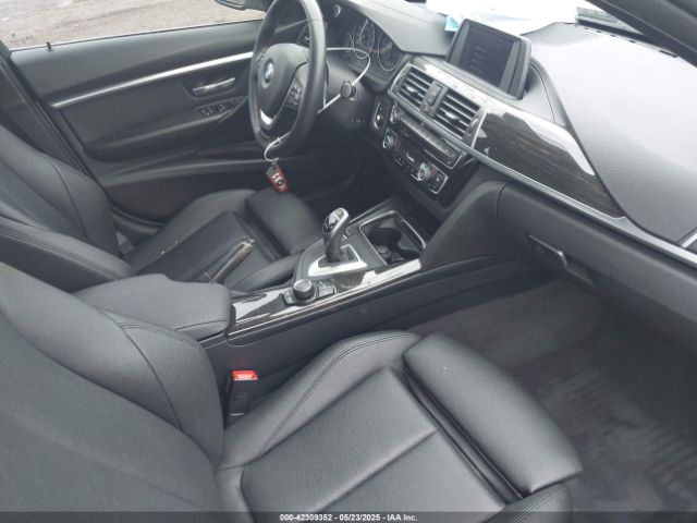 2018 BMW 330I WBA8D9C52JEM32318 Photo 4