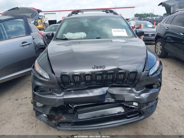 1C4PJMCS7GW162716 Jeep Cherokee Altitude