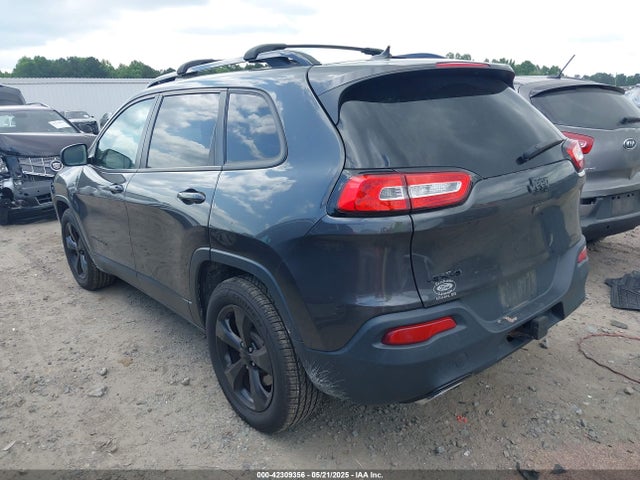 1C4PJMCS7GW162716 Jeep Cherokee Altitude