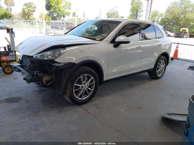 2016 PORSCHE CAYENNE WP1AA2A29GKA10570 Photo 1